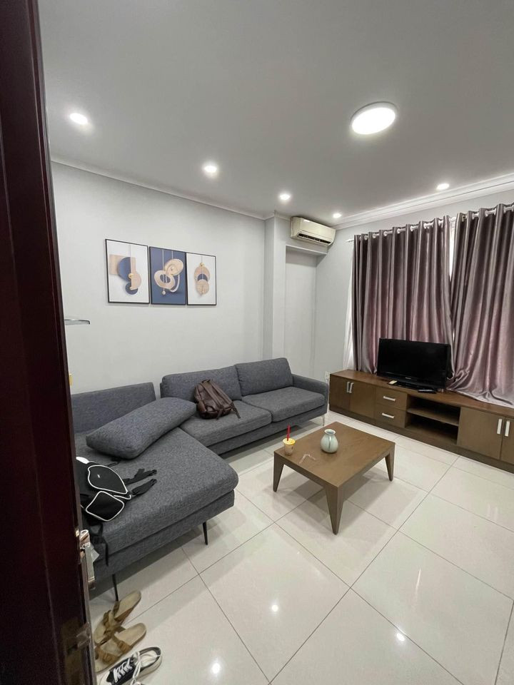 Inviting One-Bedroom Living Space