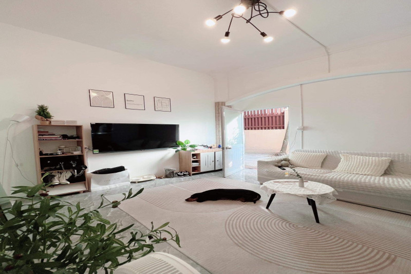 A Neatly Styled One-Bedroom Home