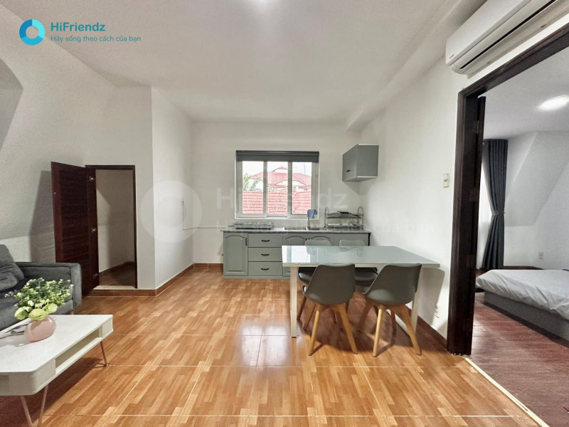 One-Bedroom with Simple Modern Comfort