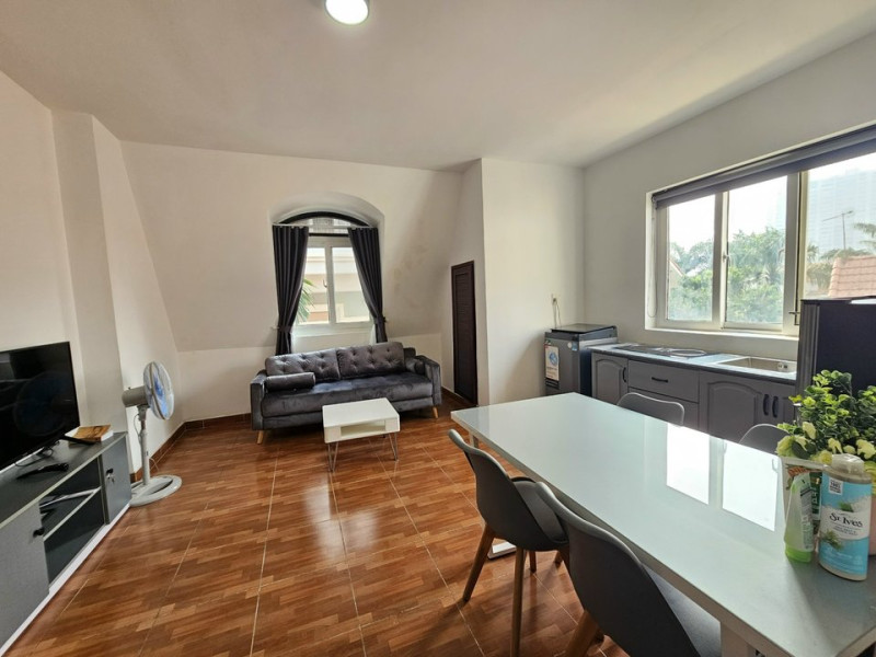 One-Bedroom with Simple Modern Comfort