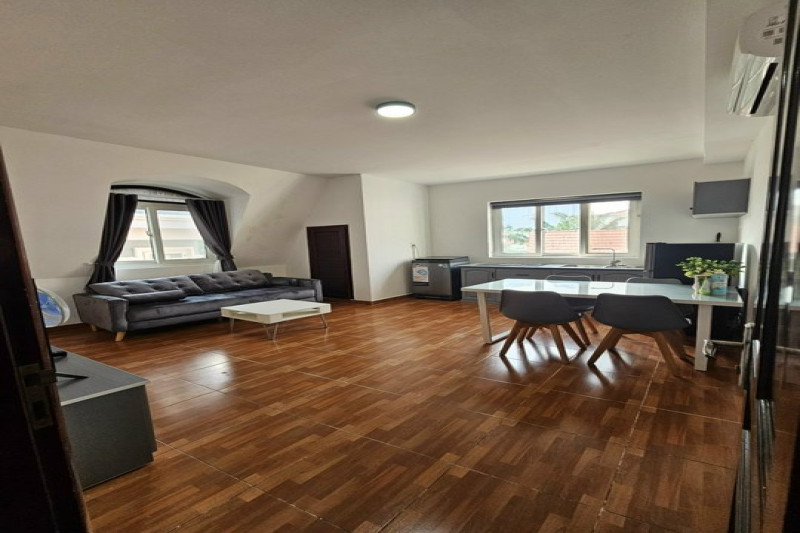 One-Bedroom with Simple Modern Comfort