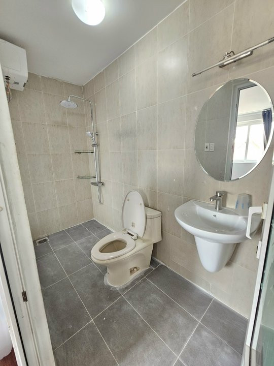 A Balanced One-Bedroom Living Space