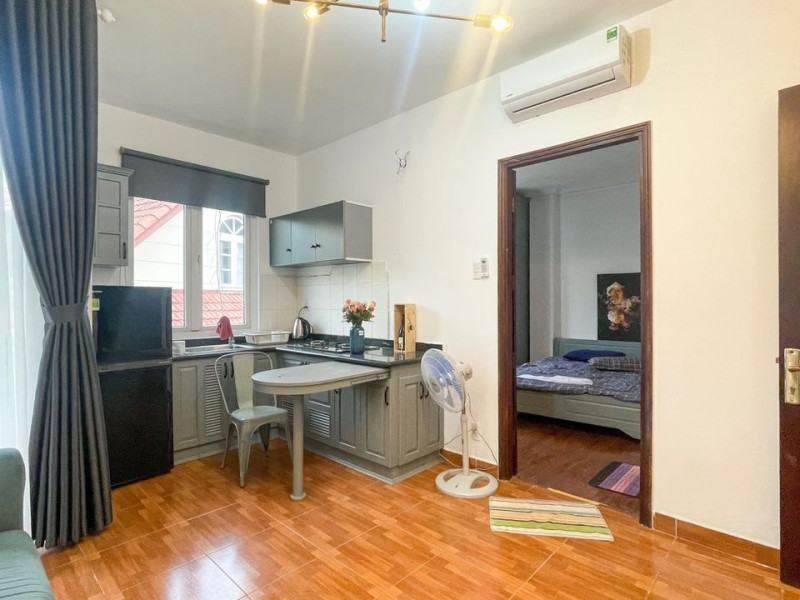 A Balanced One-Bedroom Living Space