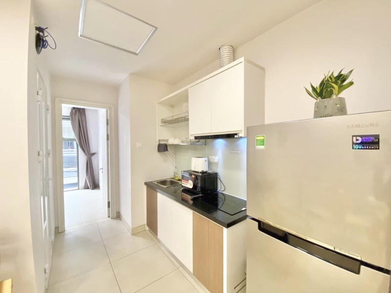 A Soft and Welcoming One-Bedroom