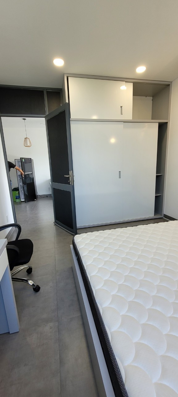 One-Bedroom with an Open and Light Feel