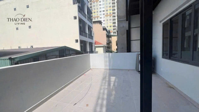 A Soft and Welcoming One-Bedroom with Yard