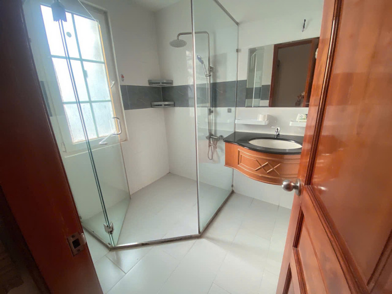 One-Bedroom with Easy Access Living-TD