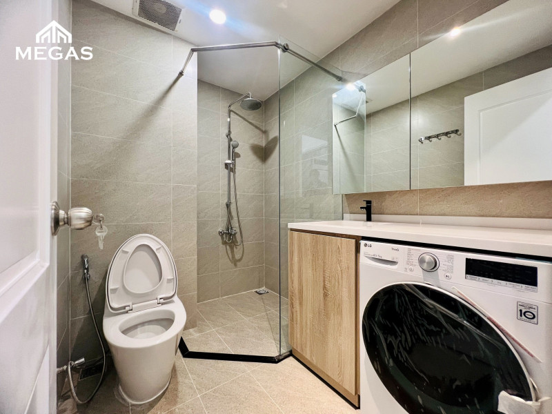 New-One-Bedroom with an Open Living Mood