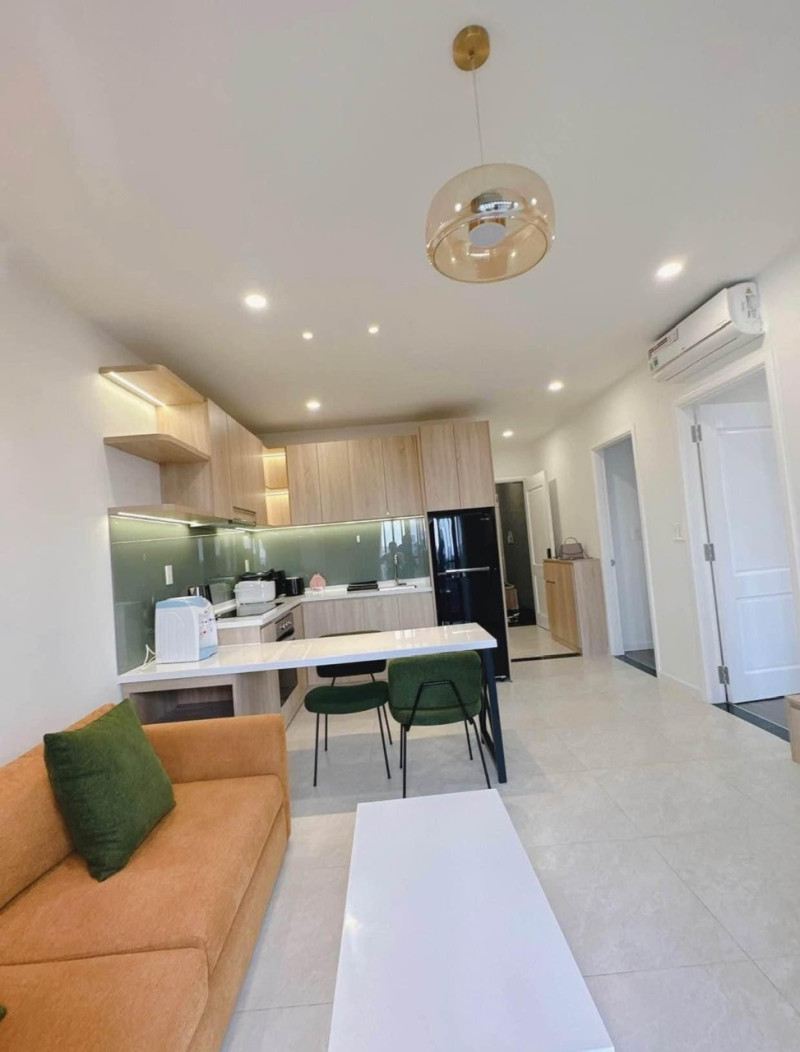 New-One-Bedroom with an Open Living Mood