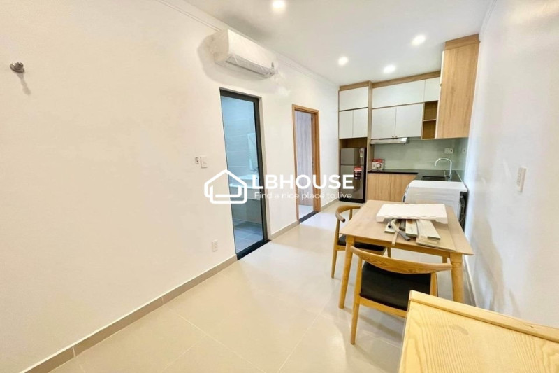 A Soft-Toned One-Bedroom Apartment