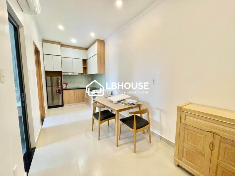 A Soft-Toned One-Bedroom Apartment