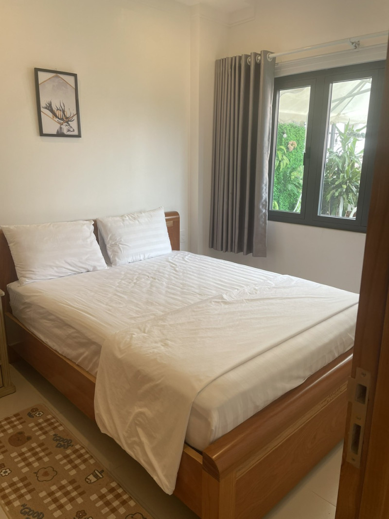 A Soft-Toned One-Bedroom Apartment