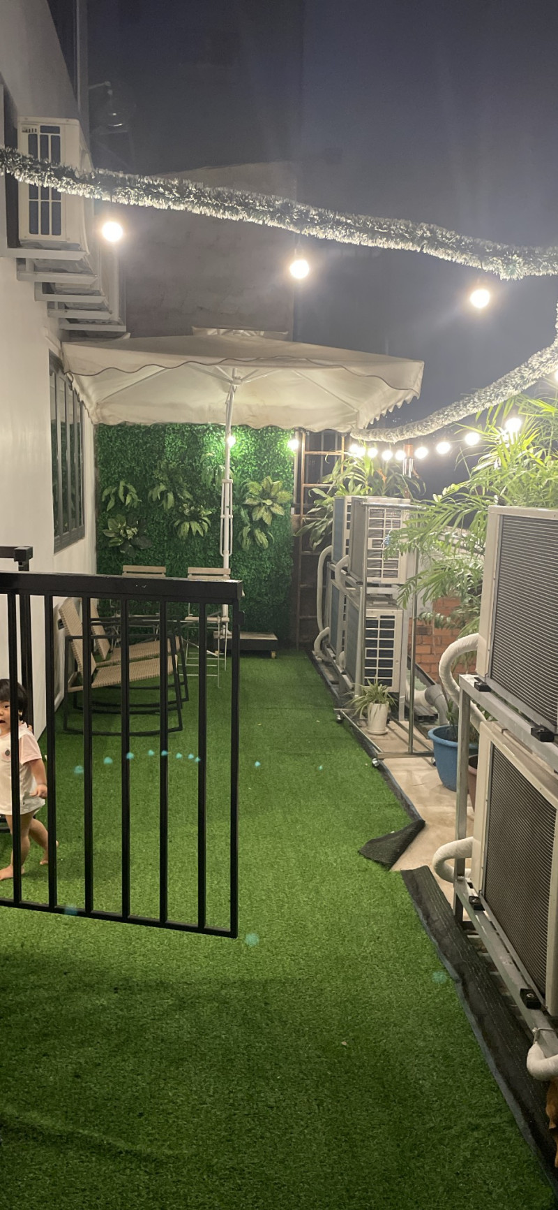 A Soft-Toned One-Bedroom Apartment