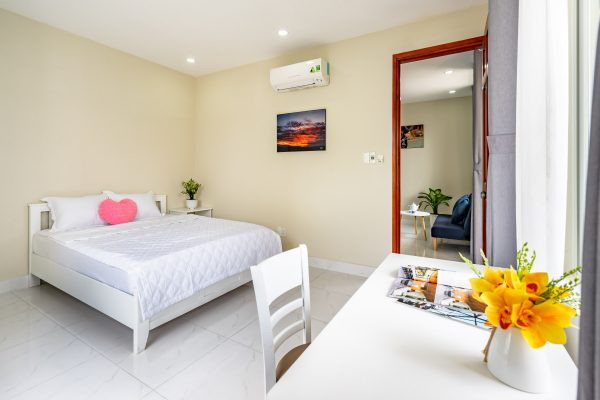 One-Bedroom Living with a Gentle Touch