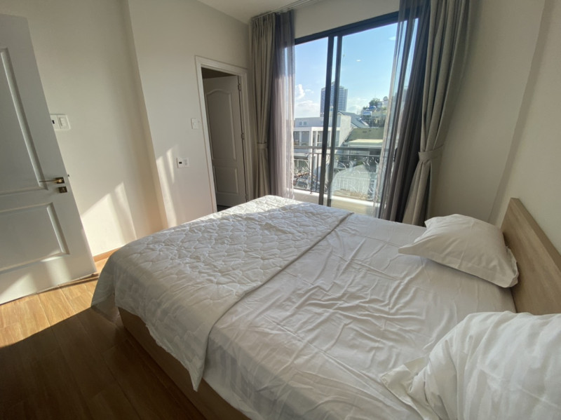 A Cute One-Bedroom with Relaxed Energy