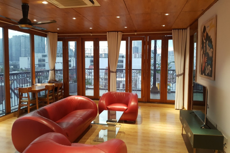 Penhouse -A Sun-Kissed One-Bedroom in Thao Dien