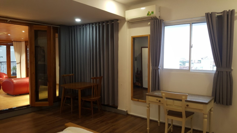 Penhouse -A Sun-Kissed One-Bedroom in Thao Dien