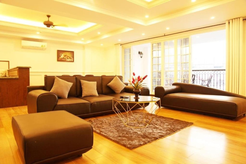Penhouse -A Sun-Kissed One-Bedroom in Thao Dien