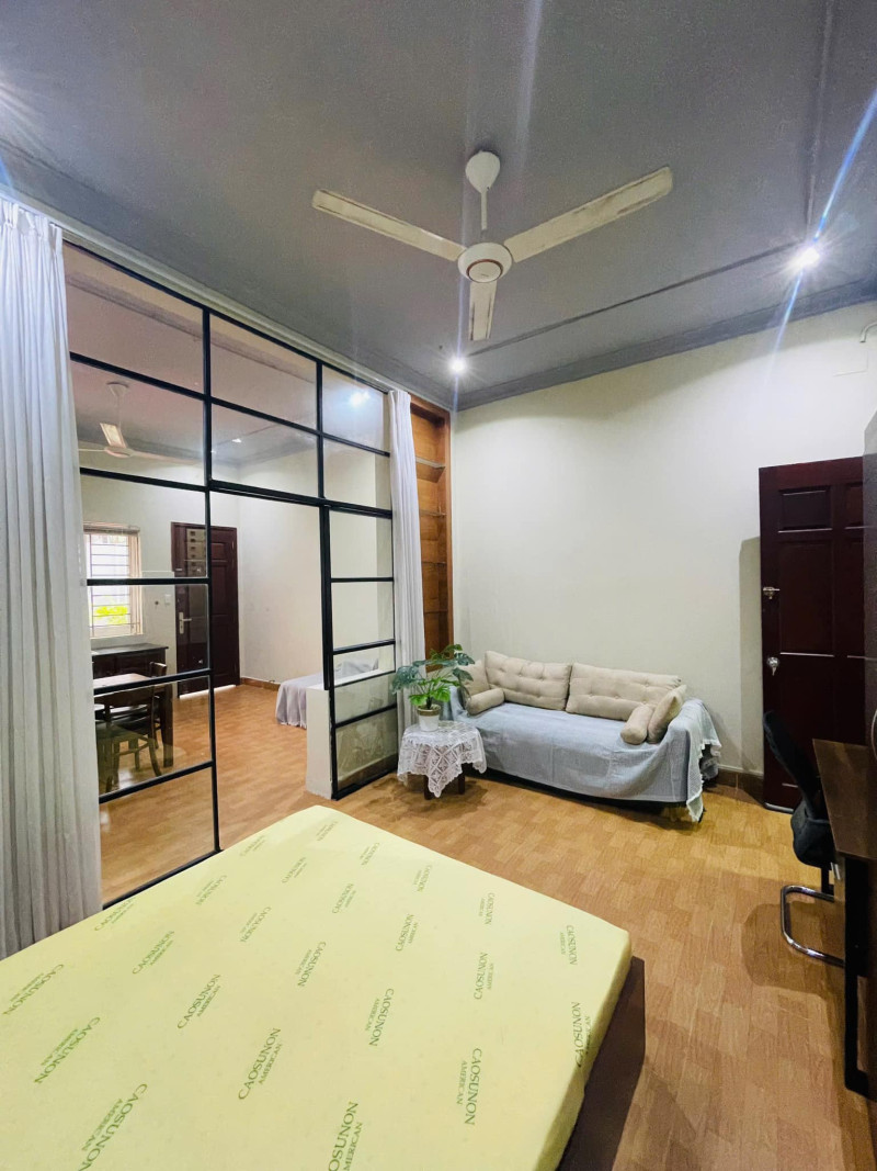 Gentle Living in a One-Bedroom Home got Yard