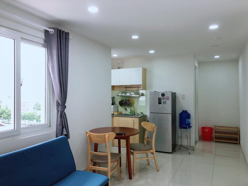 Cute & Cozy 1-Bedroom Apartment on Top of building got yard