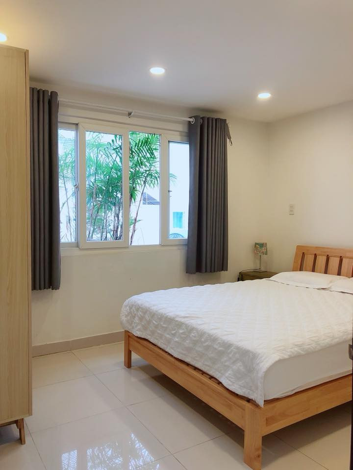 Cute & Cozy 1-Bedroom Apartment on Top of building got yard