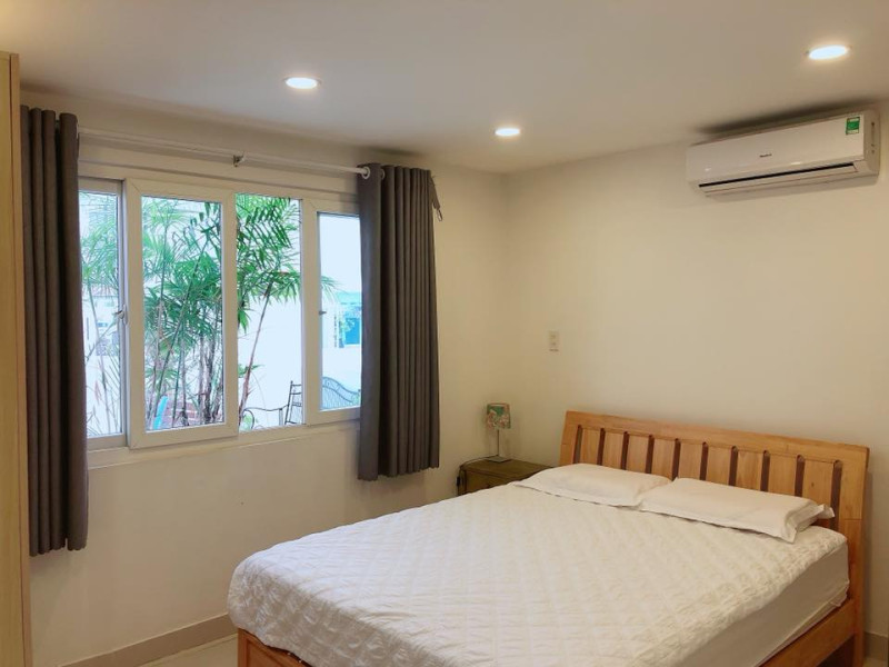 Cute & Cozy 1-Bedroom Apartment on Top of building got yard