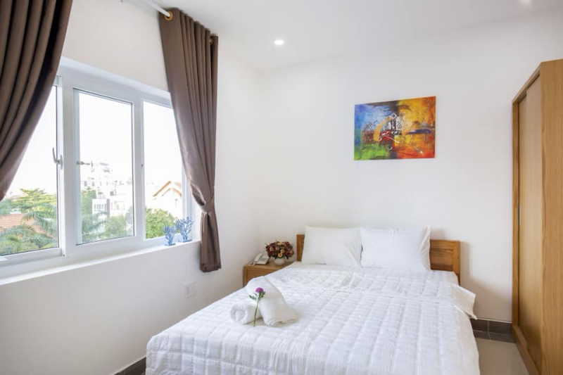 A Sweet and Stylish One-Bedroom