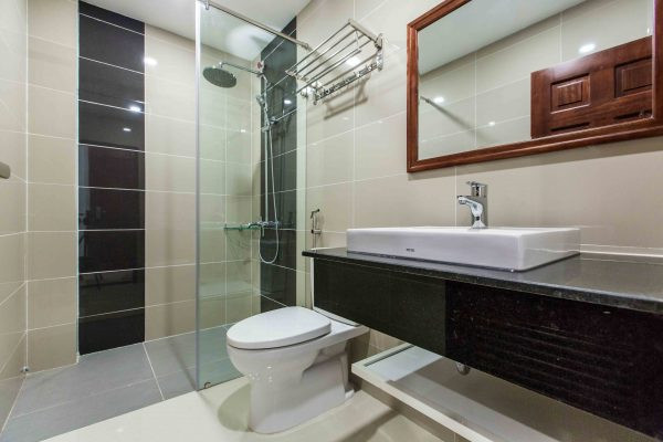 Big-One-Bedroom with Refined Interior Design