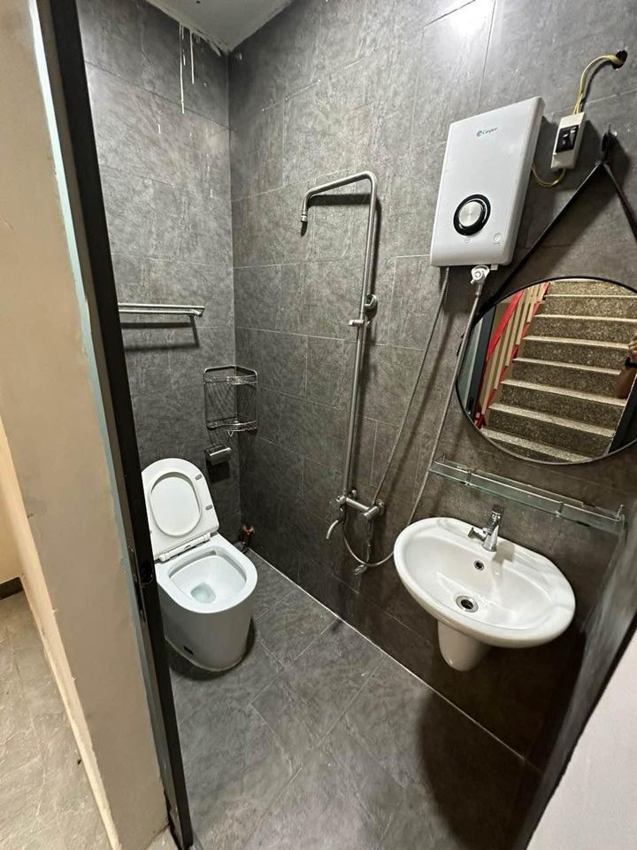 A Polished One-Bedroom Living Space