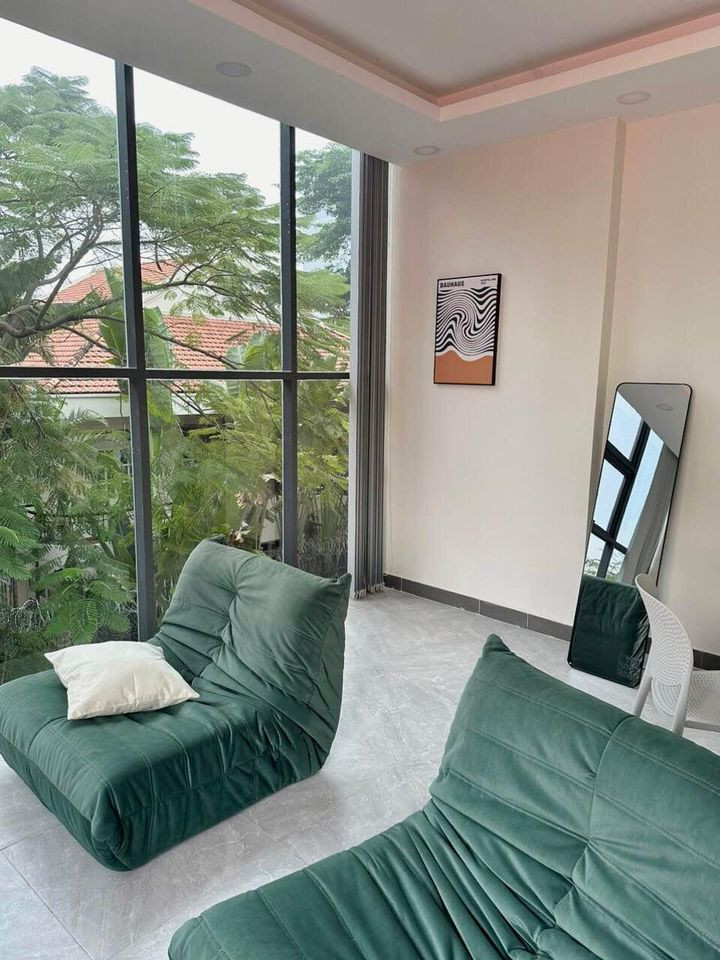 A Polished One-Bedroom Living Space