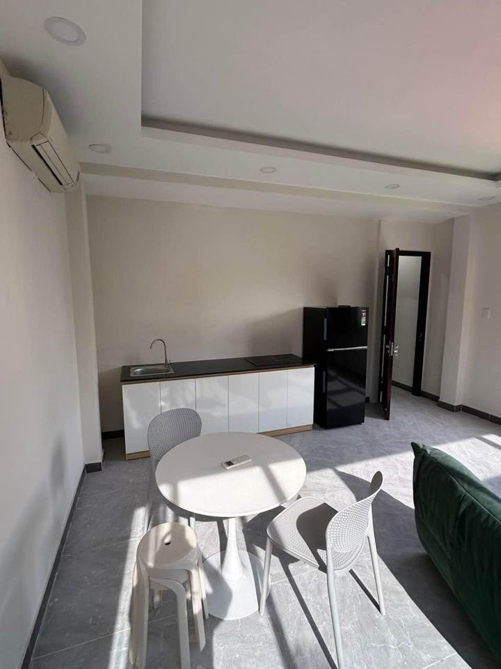 A Polished One-Bedroom Living Space