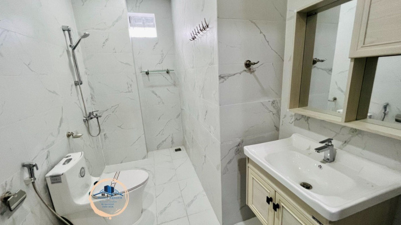 A Softly Bright Studio  Apartment