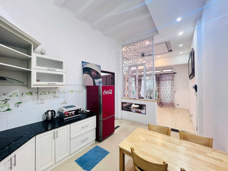 A Cheerful One-Bedroom Living Space