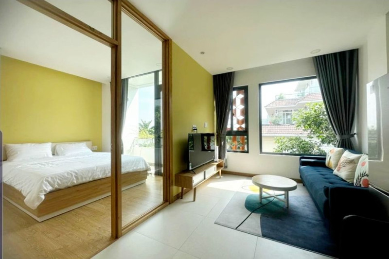 Comfortable Urban One-Bedroom Living