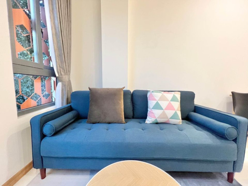 Comfortable Urban One-Bedroom Living