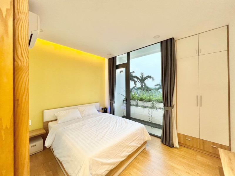 Comfortable Urban One-Bedroom Living