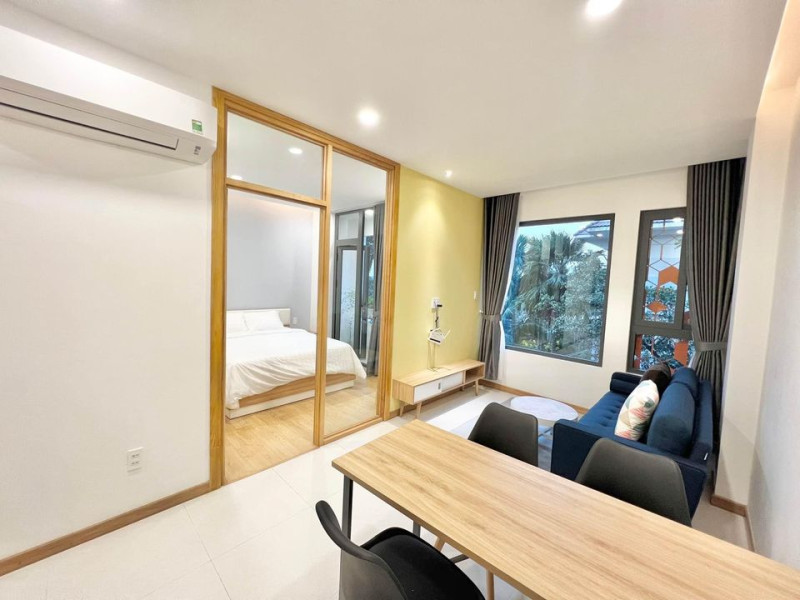 Comfortable Urban One-Bedroom Living