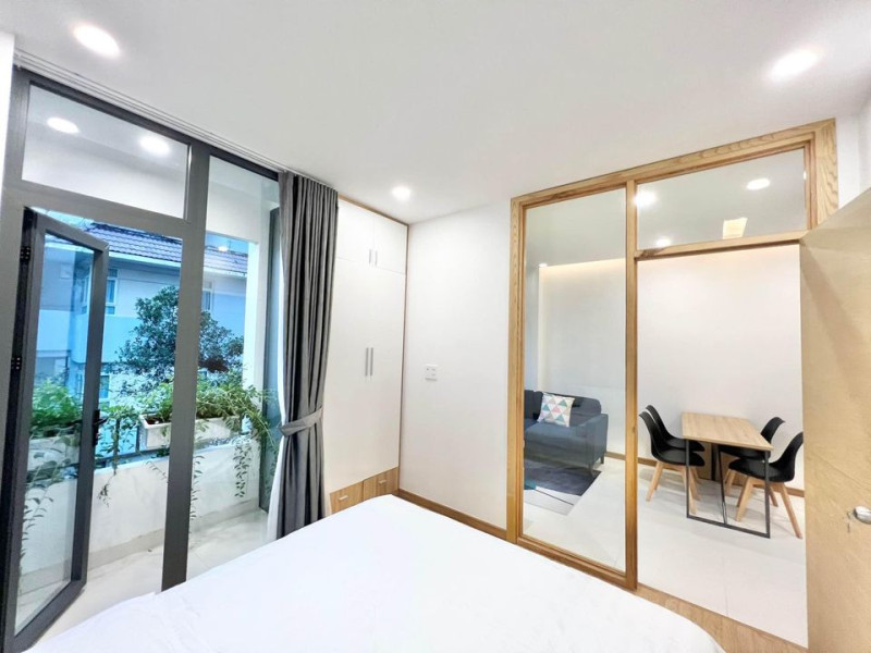 Comfortable Urban One-Bedroom Living