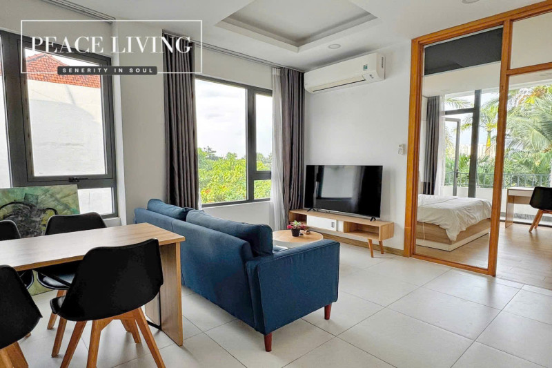 One-Bedroom Apartment with Easy Access