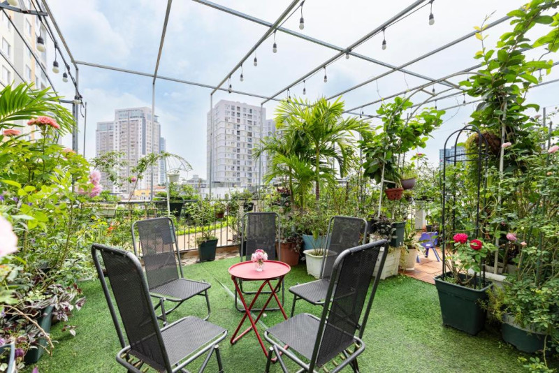 Well-Crafted One-Bedroom Apartment