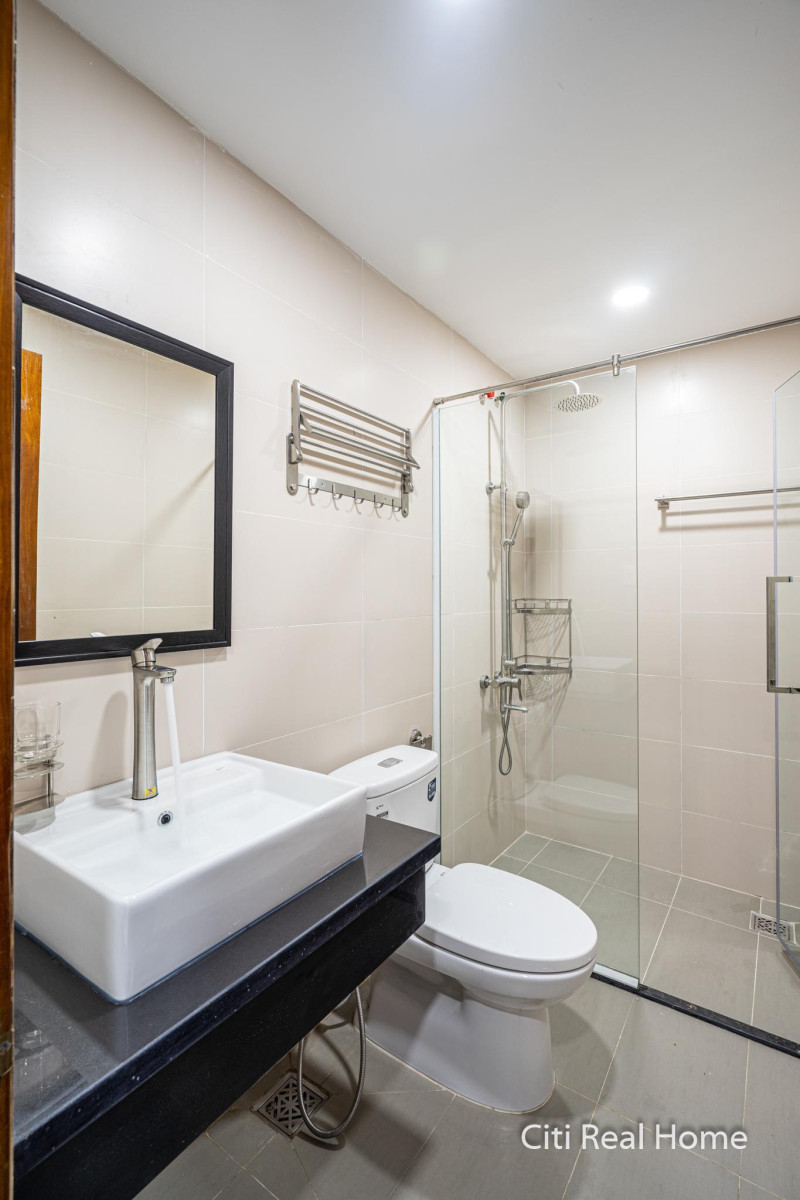 Well-Crafted One-Bedroom Apartment