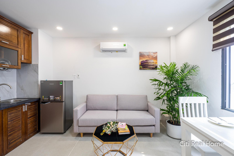 Well-Crafted One-Bedroom Apartment