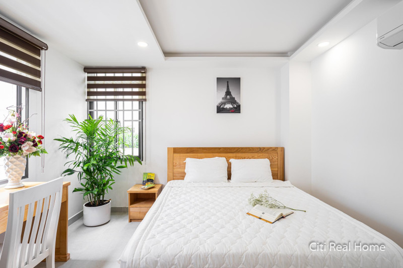 Well-Crafted One-Bedroom Apartment