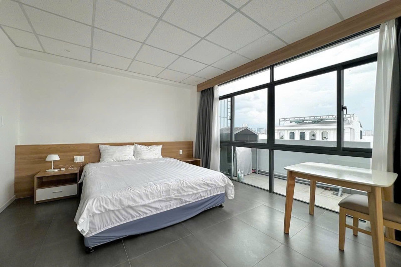 Penhouse -A Pleasant One-Bedroom Living Space