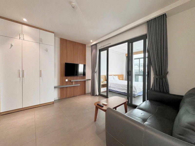 Penhouse -A Pleasant One-Bedroom Living Space