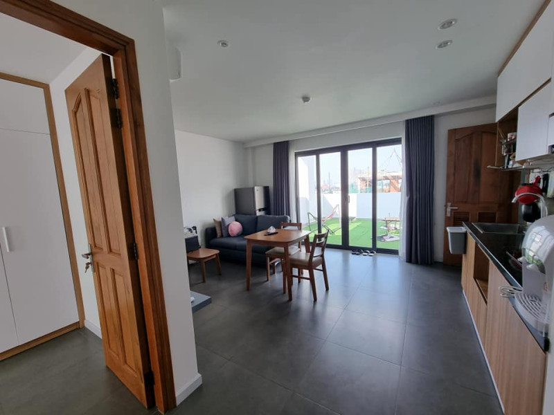 Penhouse -A Lovely Sunlit One-Bedroom