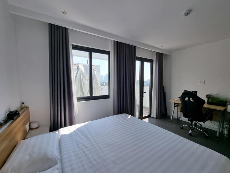 Penhouse -A Lovely Sunlit One-Bedroom