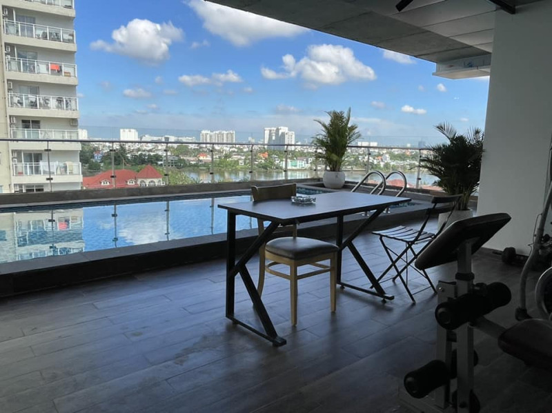 Soft Light One-Bedroom Living Space