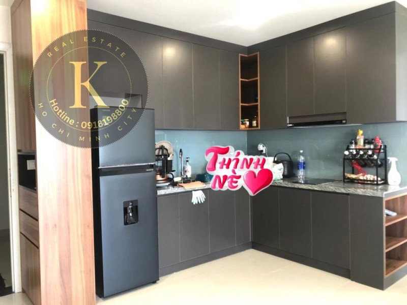 Comfortable One-Bedroom with Natural Light