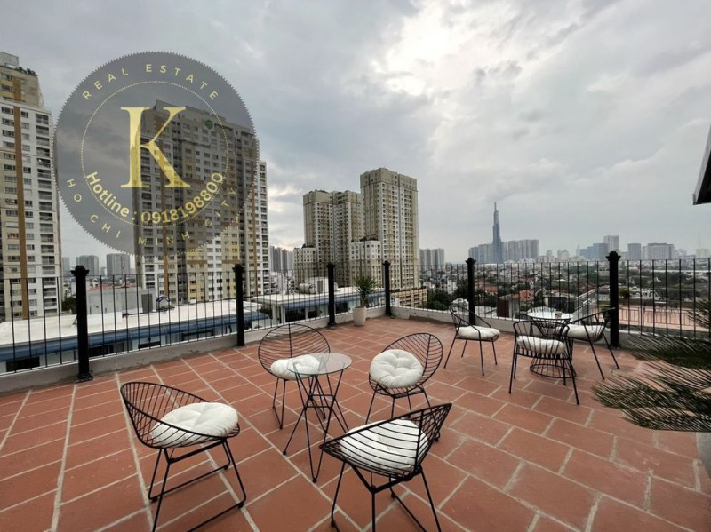 Comfortable One-Bedroom with Natural Light